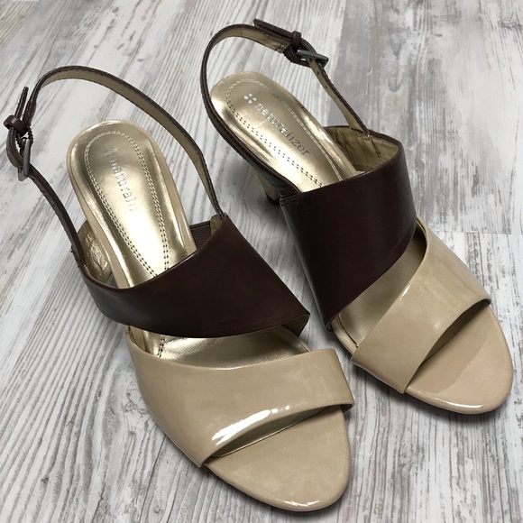 naturalizer beige sandals